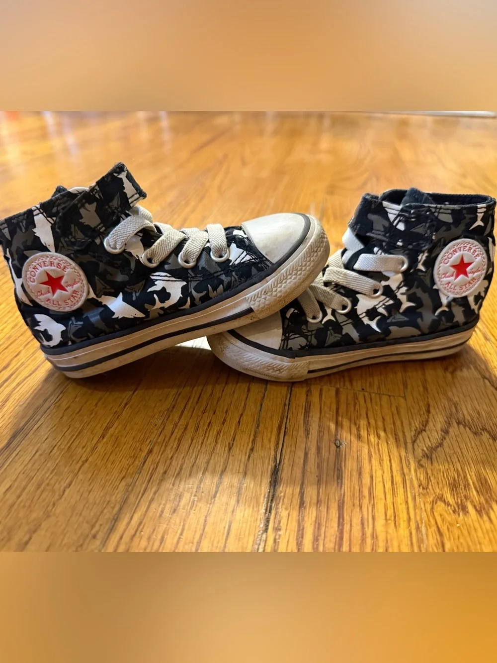 Converse Kids Top Sneakers in Black & White shark design